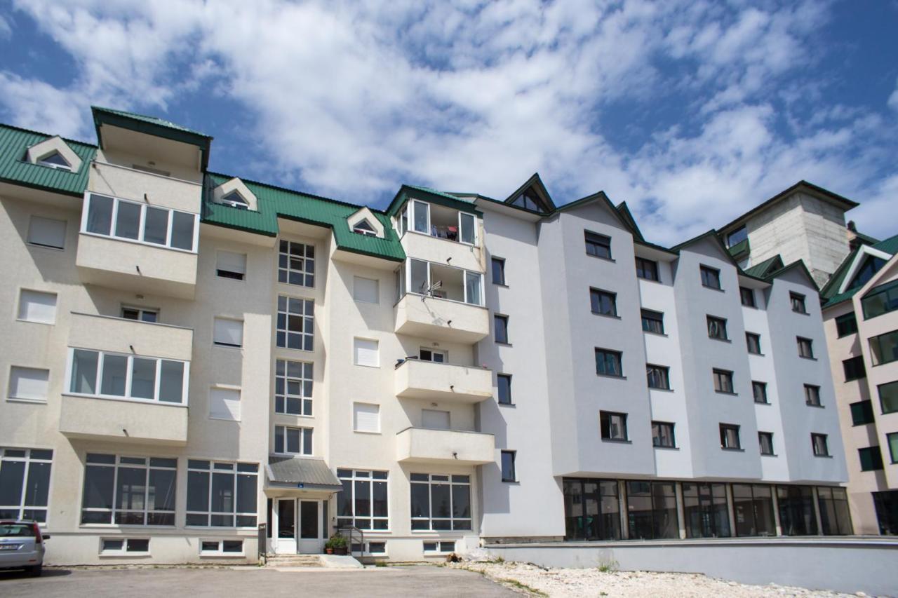 Lux Deluxe Apartment Zabljak  Bagian luar foto